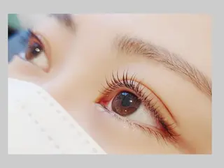 マツエク・マツパ NAZ eyelash&eyebrow by medical salon所属・NAZ 表参道 Tomokoのマツエク・マツパデザイン
