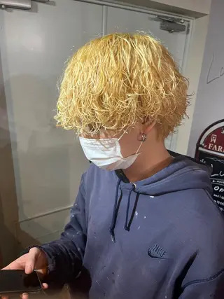 カラー メンズ La fith hair ray 札幌店所属・顔まわり/W カラー/リョウのヘアスタイル