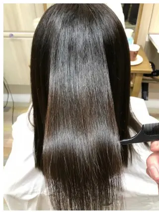 セミロング どんな髪も綺麗に✨ 髪質改善×縮毛矯正のヘアスタイル