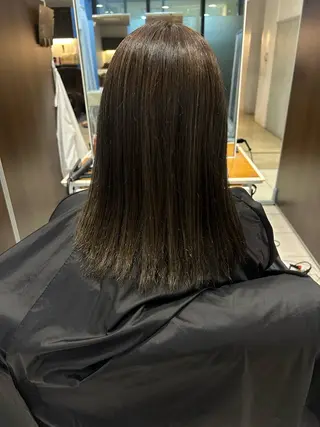 ミディアム カラー 代美原 雪花のヘアスタイル