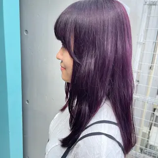 セミロング 由比藤理子 ブリーチカラー🌈のヘアスタイル