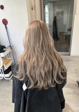 ロング カラー ROBIN所属・指名数No.1 /NAOYAのヘアスタイル