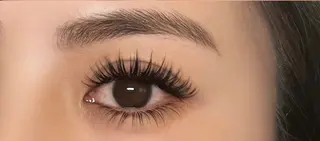 マツエク・マツパ ザッボム所属・ビン 《M》のマツエク・マツパデザイン