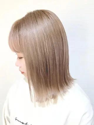 ミディアム ブリーチなしダブル/ レイヤーカット 小棹のヘアスタイル