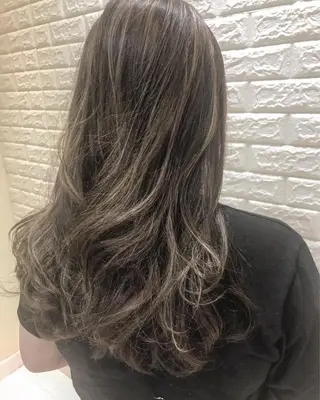 ロング カラー ナガイ ユウキのヘアスタイル