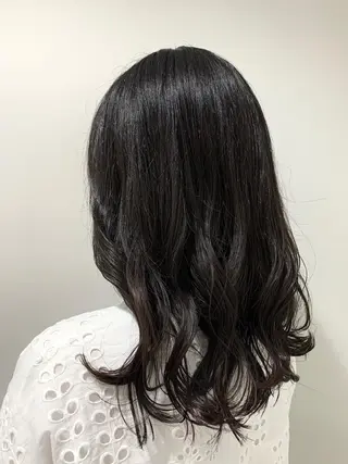 セミロング 壽真央 /ブリーチカラーのヘアスタイル