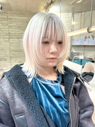 ショート カラー kai .のヘアスタイル