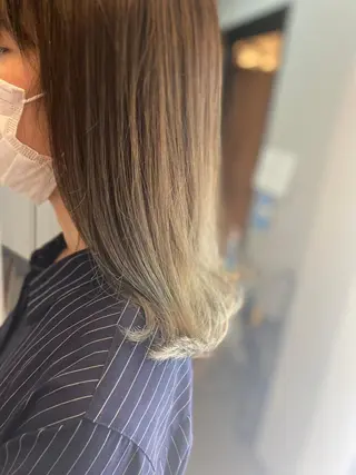 カラー La fith hair letter所属・西山 花のヘアスタイル