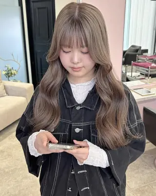 ロング 藤井 貴美子のヘアスタイル