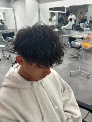 パーマ メンズ パーマ支持率No.1 ❤️‍🔥安成弾のヘアスタイル