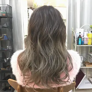 ロング カラー ヘアアレンジ Zina渋谷エリア マネージャShionのヘアスタイル