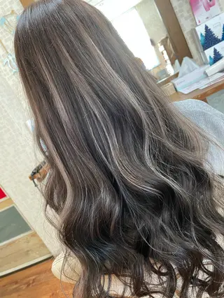 セミロング LOPEZ LAB所属・🦁LOPEZLAB /RUNA🌙のヘアスタイル