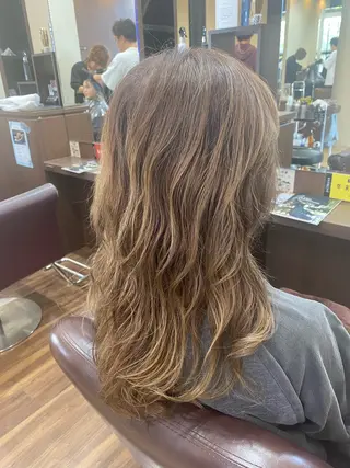 ロング カラー 仲井 充のヘアスタイル