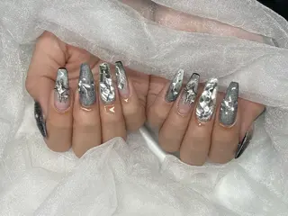 ネイル Roi〈ロワ〉 Minakoのネイルデザイン