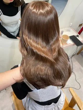 セミロング カラー 若月 あやかのヘアスタイル