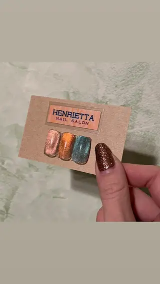 ネイル HENRIETTA NAILSALONのネイルデザイン