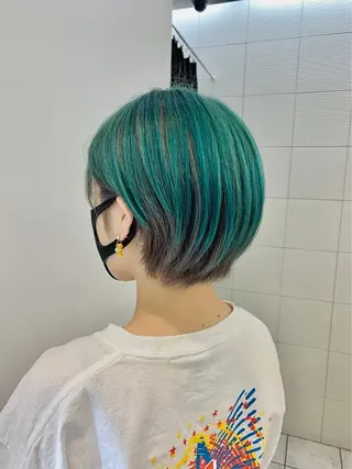 ショート カラー 平良 那生のヘアスタイル