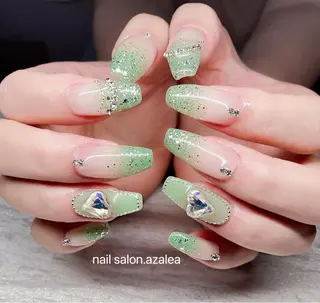 ネイル R inのネイルデザイン