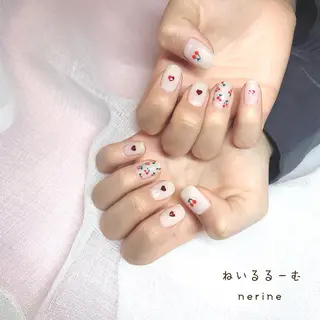ネイル NAILST Naomiのネイルデザイン