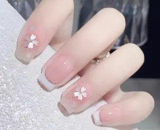 ネイル D-BEAUTY Nailsalonのネイルデザイン