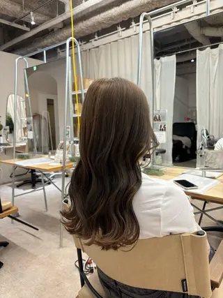 セミロング Flulu by avance cross所属・段野吾颯 ／ベージュカラーのヘアスタイル