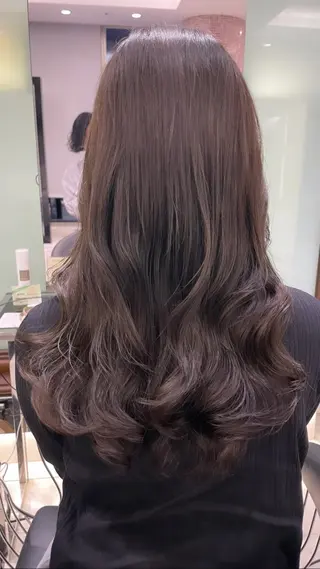 セミロング パーマ コテ巻きパーマ 藤野佑成のヘアスタイル