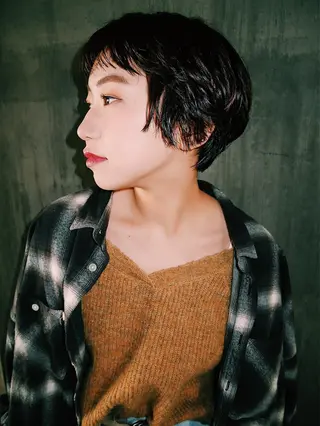 ショート レイヤーカット/ パーマ/鎌田実奈歩のヘアスタイル