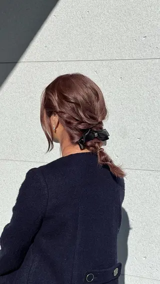 セミロング ヘアアレンジ 山口 玖瑠美のヘアスタイル