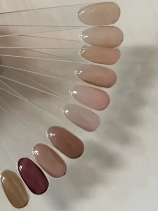 ネイル une／YUKINA 🫧大人nuanceのネイルデザイン