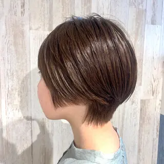 ショート カラー 坪内 麻里子のヘアスタイル