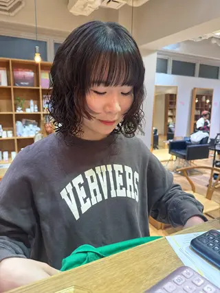 ショート パーマ 大橋 芽衣のヘアスタイル