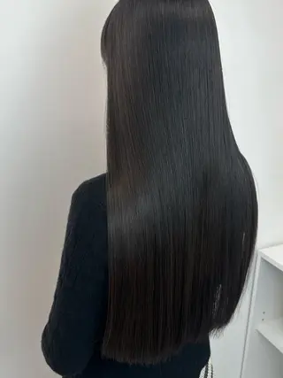 ロング WHITELY     Shibuya所属・プライベートサロン Akane🤍のヘアスタイル