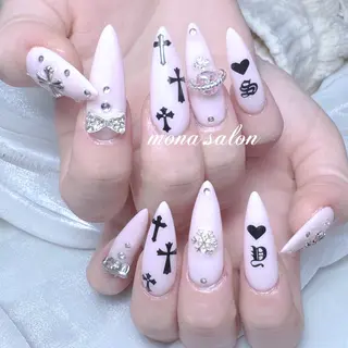 ネイル Mona【パラジェル ・長さ出し専門店】のネイルデザイン