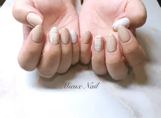 ネイル 市川 麻衣子のネイルデザイン