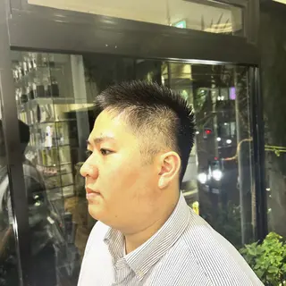 ショート メンズ ツヤ髪💫髪質改善 透明感カラー仁平創太のヘアスタイル