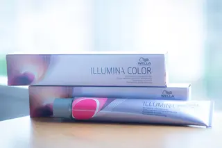 カラー N° aria 三軒茶屋のヘアスタイル