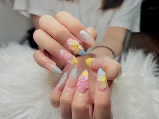 ネイル ダン ゴーゴックビックのネイルデザイン