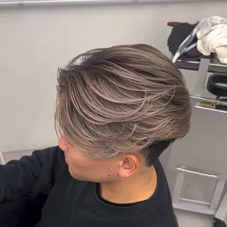 ミディアム メンズバレイヤージュ 🔥メンズカット🔥のヘアスタイル