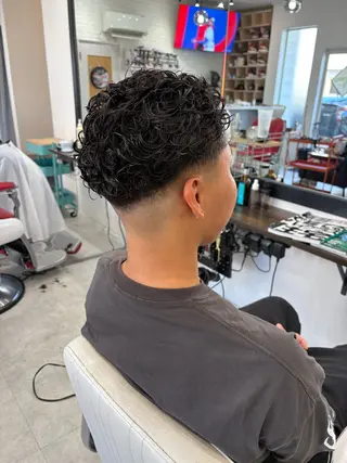 ショート パーマ メンズ CUCUMBER所属・本間 颯太のヘアスタイル