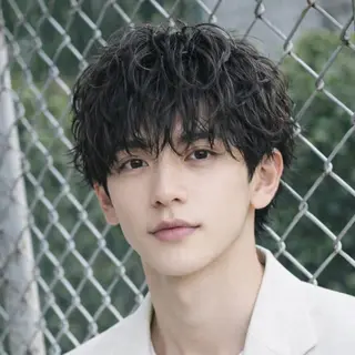 メンズ 表参道フェザーパーマ ニュアンスパーマのヘアスタイル