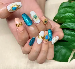 ネイル BLITZ Nail 岩田💅🏻✨のネイルデザイン