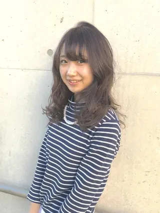 セミロング カラー ハイトーン特化🤍 浦住のヘアスタイル