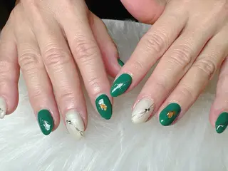 ネイル ECLAT エクラ所属・寺山 千鶴のネイルデザイン