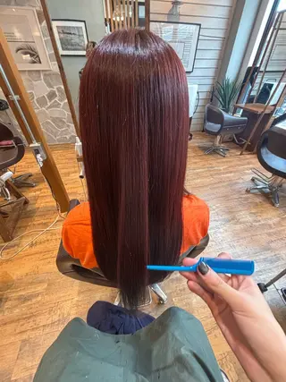 カラー FRAMES HUE所属・渡辺 星来のヘアスタイル