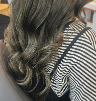 ロング カラー 【Atem 大町店】 永森　優里花のヘアスタイル