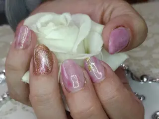 ネイル エステとネイル ローズコンフォートのネイルデザイン