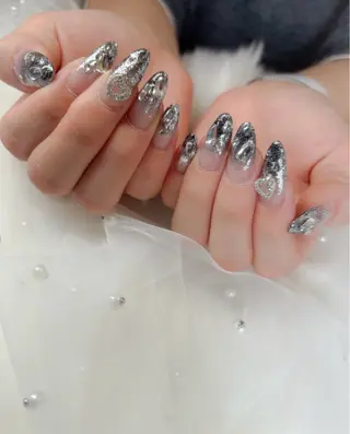 ネイル 黒瀬 奈津季のネイルデザイン