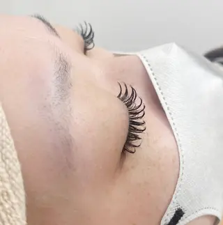 マツエク・マツパ MAQUIA三島店 関野の眉毛・アイブロウイメージ