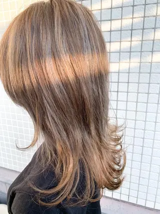 セミロング カラー モリシュンスケ /レイヤー/髪質改善のヘアスタイル