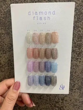 ネイル RlRl所属・RI RIのネイルデザイン